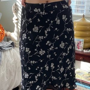 Cute black midi skirt with white flower design!!!